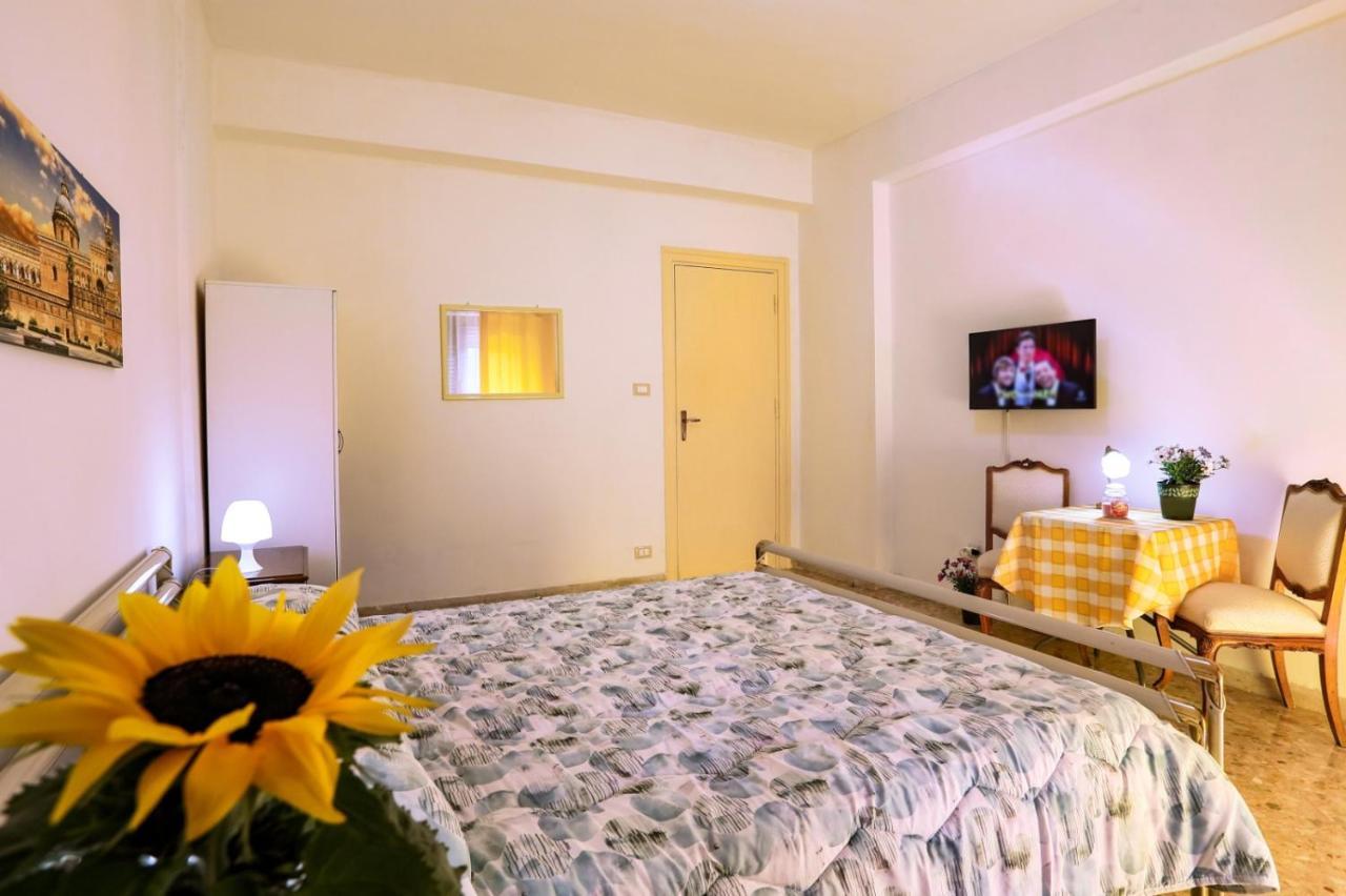 Bed and Breakfast A Casa Di Fra' Palermo Exterior foto