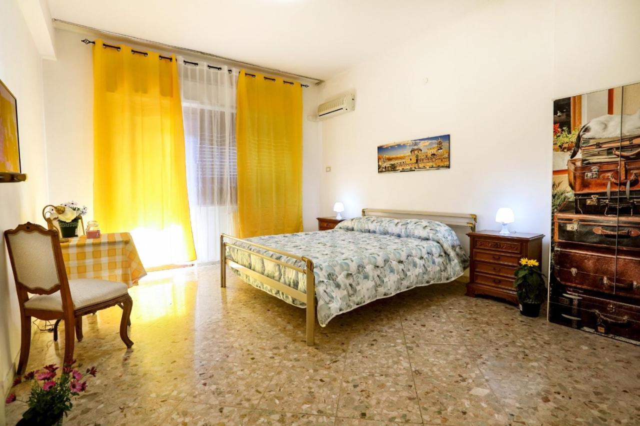 Bed and Breakfast A Casa Di Fra' Palermo Exterior foto