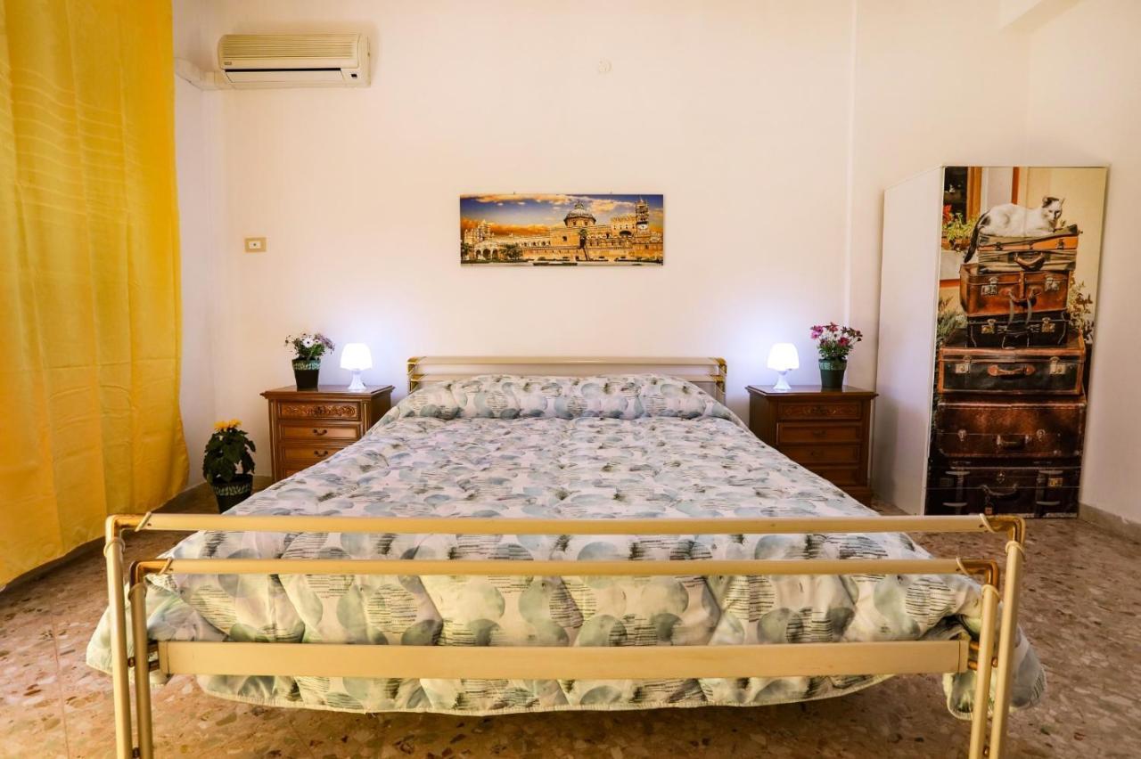 Bed and Breakfast A Casa Di Fra' Palermo Exterior foto